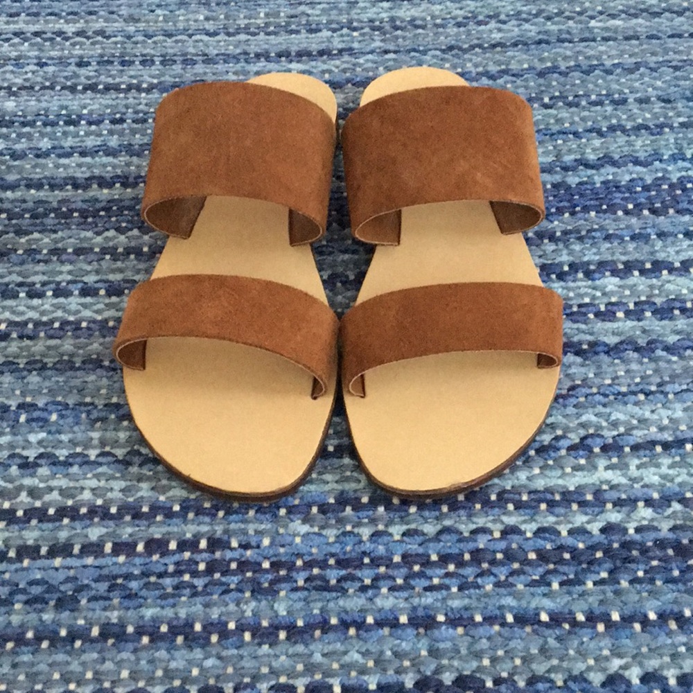 NATIVE STEVE MADDEN SANDALS